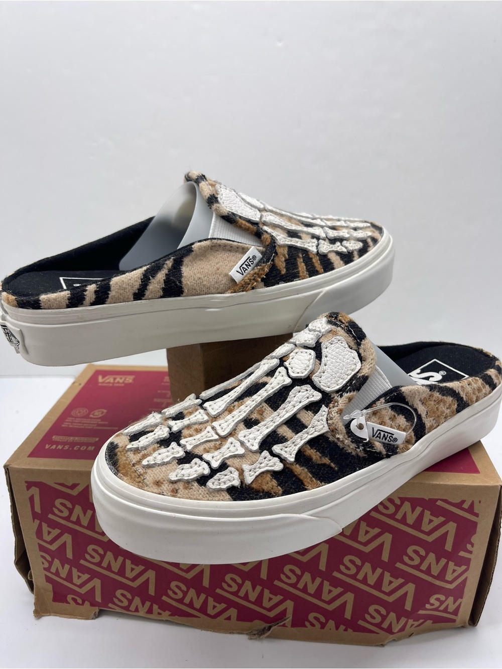 Vans Classic Slipo Mules 
Hazy Bones Blanc De Blanc
VN0A4P3UJVY Mulle Sneakers - Picture 8 of 15